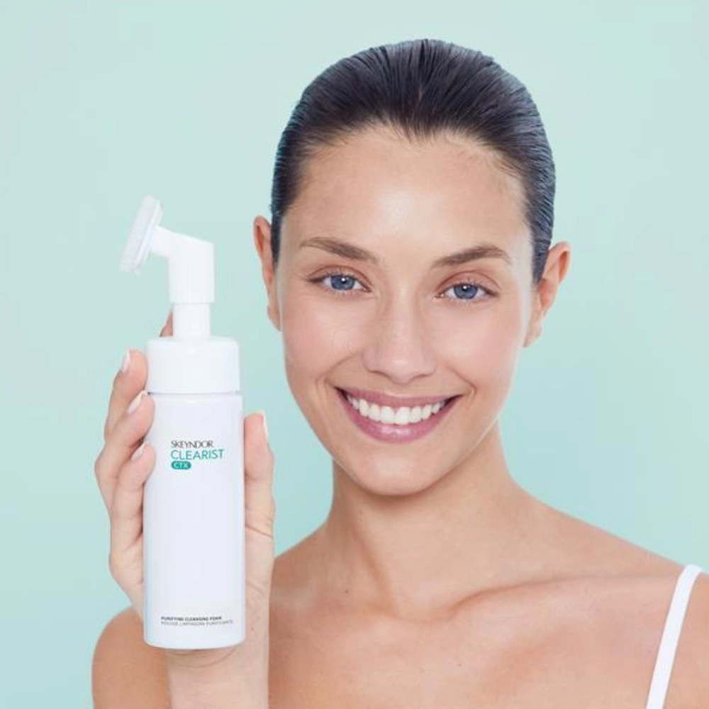 Skeyndor Clearist CTX, čistilna pena za globinsko čiščenje mastne in aknaste kože (150 ml)